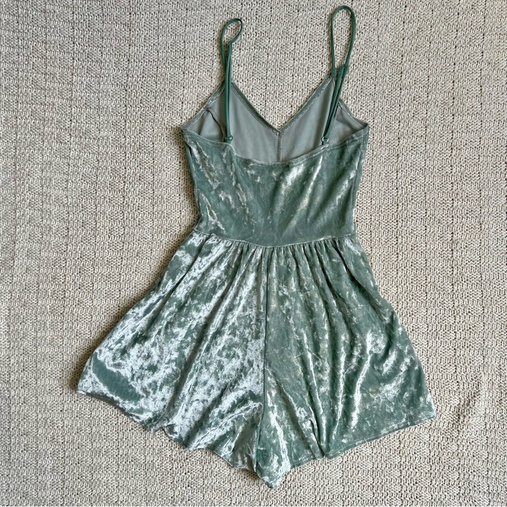 SNAP Mint Velvet Fit and Flare Strappy Romper | S | Woman - Picture 3 of 6